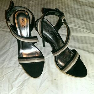 No trade Brand new Anne Michelle heels size 7 1/2