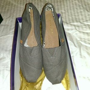 Steve Madden shoes and Pandora love birds charm