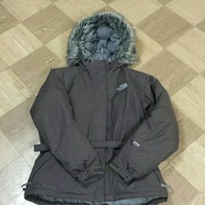North Face jacket stay warm barely worn
