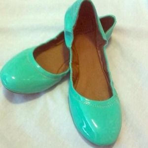Lucky brand mint flats