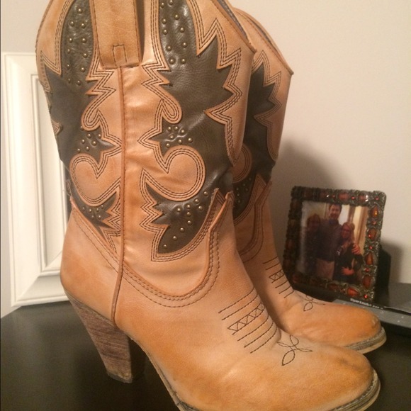 Only worn once cowgirl boots!