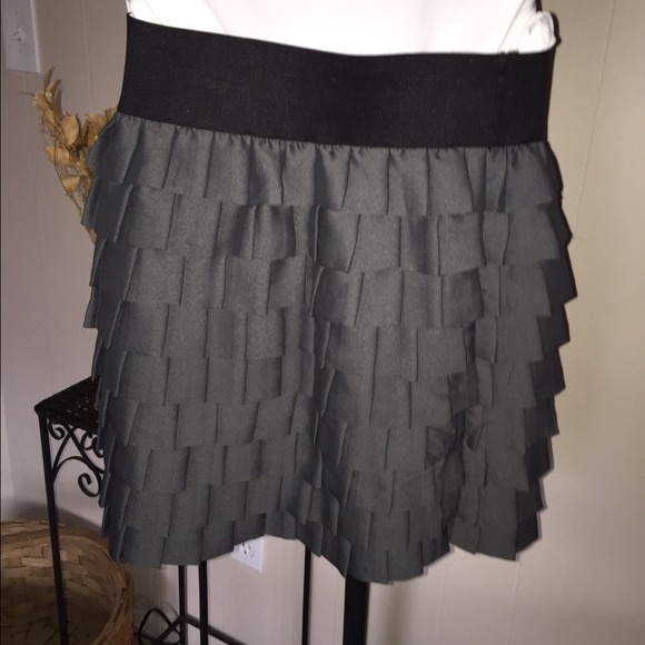 Reduced🎉Adorable BB Dakota Small Dark Grey Skirt - Picture 3 of 4