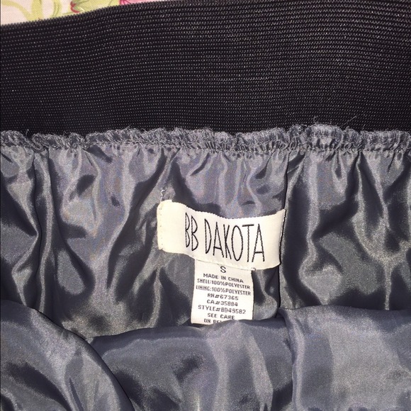 Reduced🎉Adorable BB Dakota Small Dark Grey Skirt - Picture 4 of 4