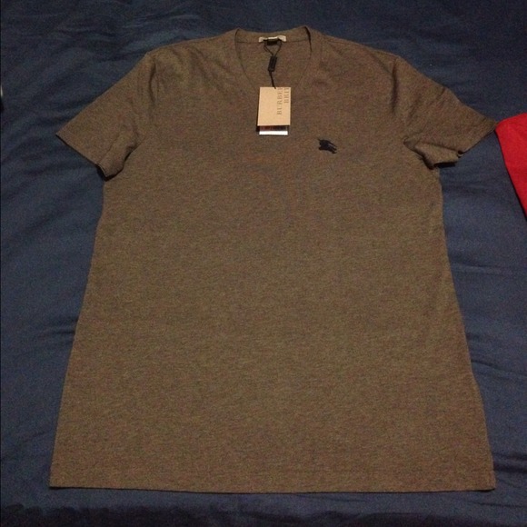 MENS BURBERRY BRIT V-NECK Shirt Medium