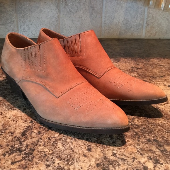 Dolcis Leather Cowgirl Bootie size 7.5