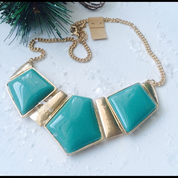 Mint statement necklace