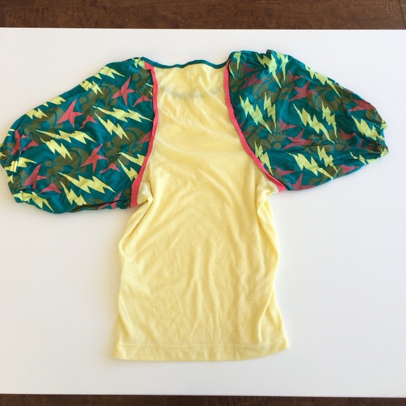 Kidrobot amazing top! EUC - Picture 4 of 4