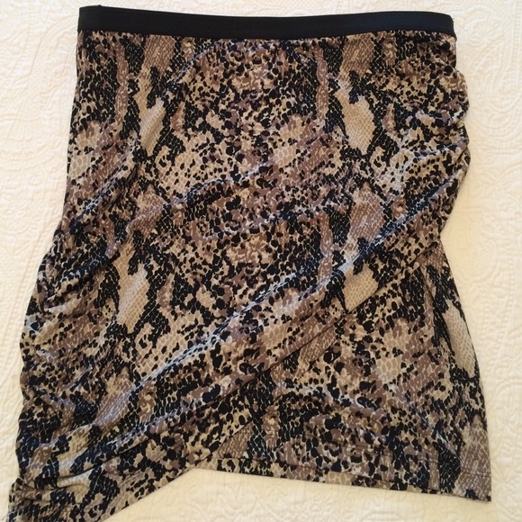 Kenneth Cole snake print skirt