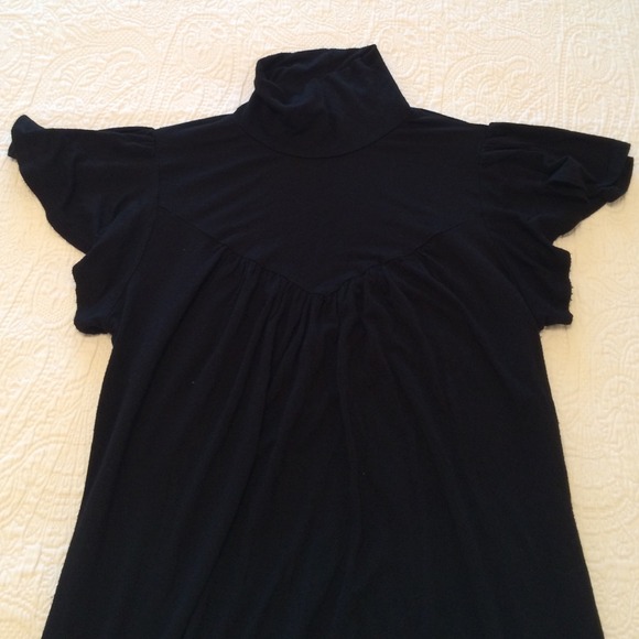 Mimic turtle neck short sleeve blouse