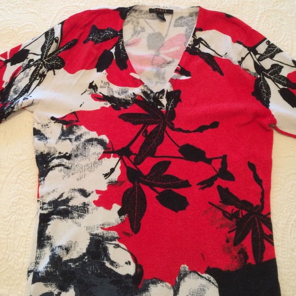 CYRUS long sleeve v-neck sweater