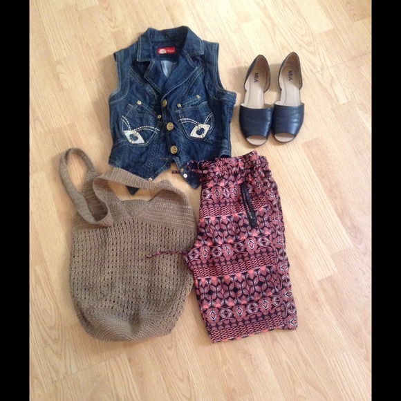 SOLD~SOLD~SOLD MIA Black Flats