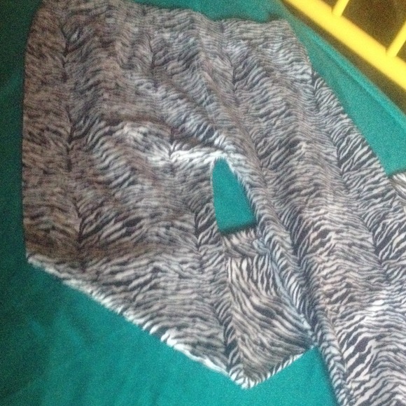 Zebra print leggings