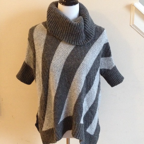 lOVE LOVE sweater/cape/caftan
