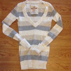 NEW Hollister sweater