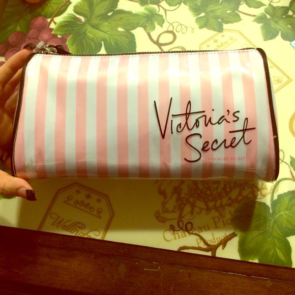 NWT Victoria's Secret makeup bag