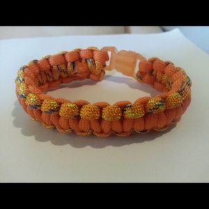 Hand crafted parachute cord paracord bracelet