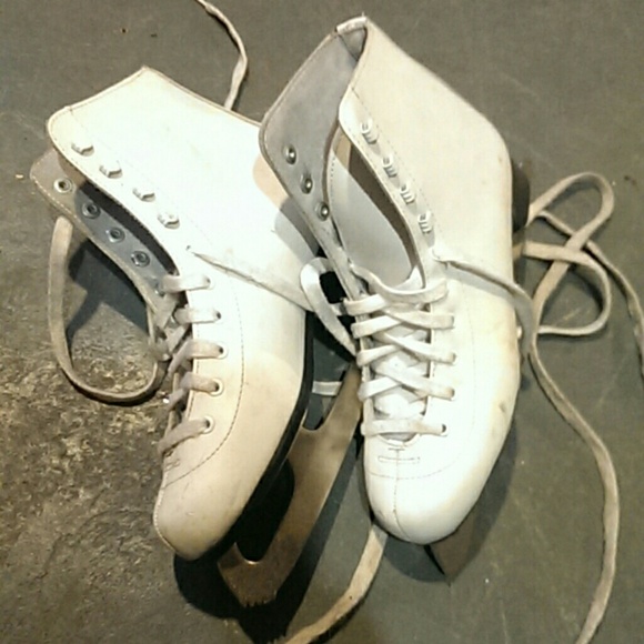 Figure skates