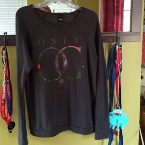 Obey sweater