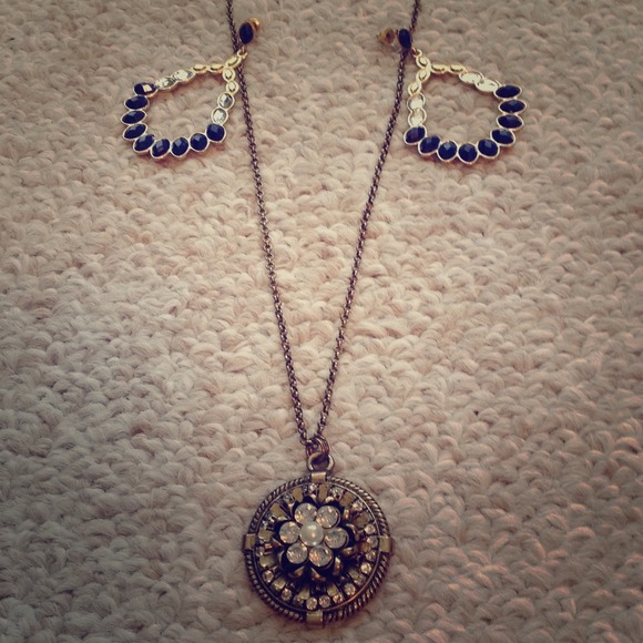 Statement necklace and earrings bundle