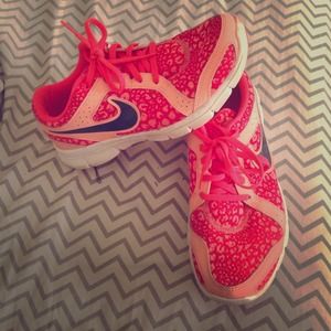 Hot pink leopard print Nikes