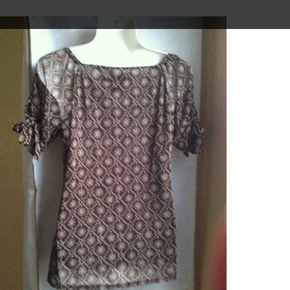 Brown flower print top - Picture 3 of 3