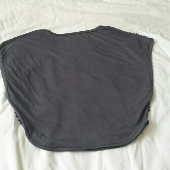 Grey top - Picture 2 of 3