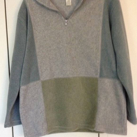 Jones New York Other - CLEARANCE!! Fleece pullover.