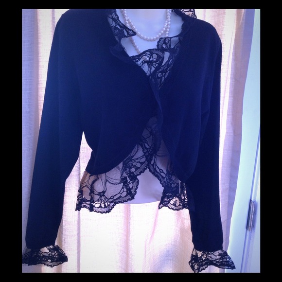 RUFFLED LACE  FRONT SWEATER