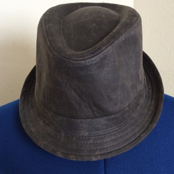 NWOT Dark Grey Suede Fedora