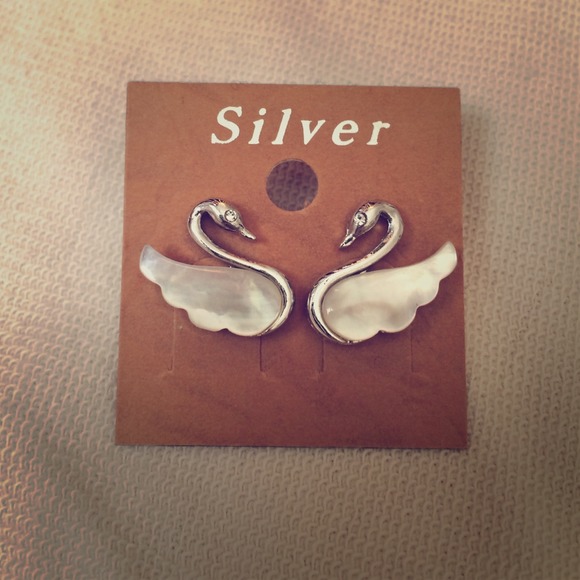 Swan silver studs