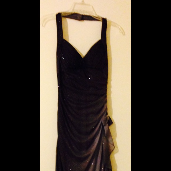 Formal dress. - Picture 1 of 4