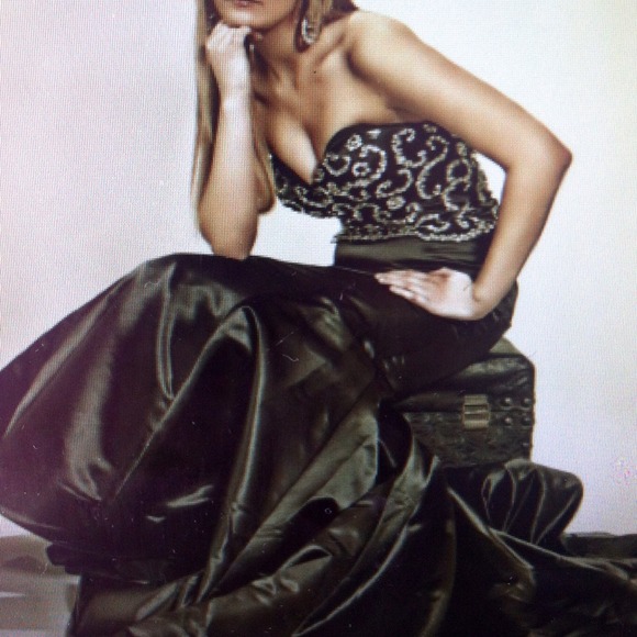 Sherri Hill Black Mermaid Gown - Picture 4 of 4