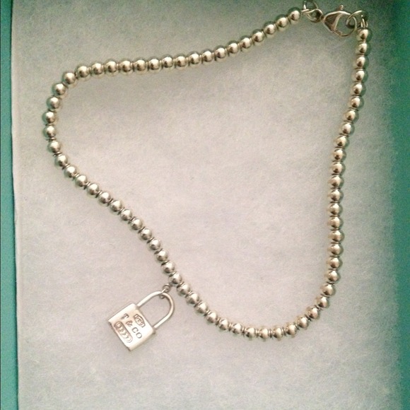 Tiffany&Co. lady's mini-lock bead bracelet