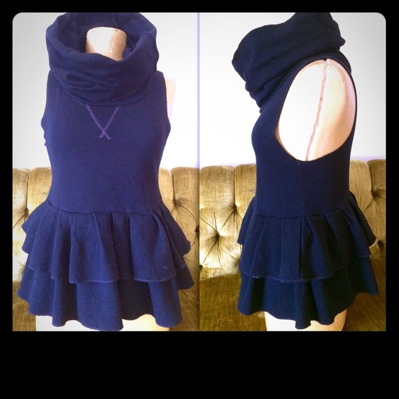 Tops - High Design💀 Black cowl neck peplum sweatshirt