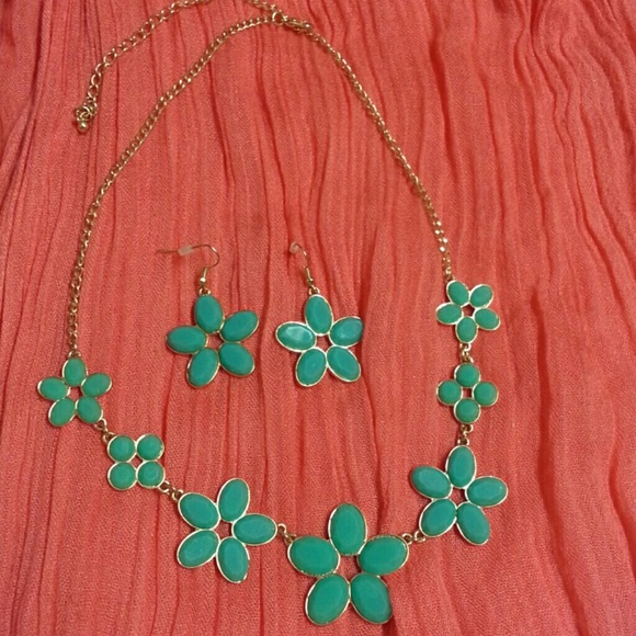 New earring necklace flower set!