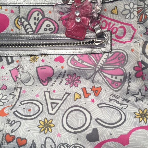 COACH TOTE W/ MEDIUM POUCH💕 - Picture 2 of 4
