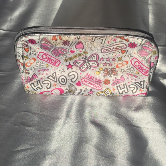 COACH TOTE W/ MEDIUM POUCH💕 - Picture 3 of 4