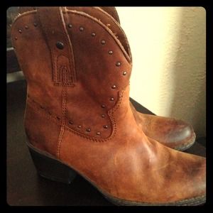 Women's boots