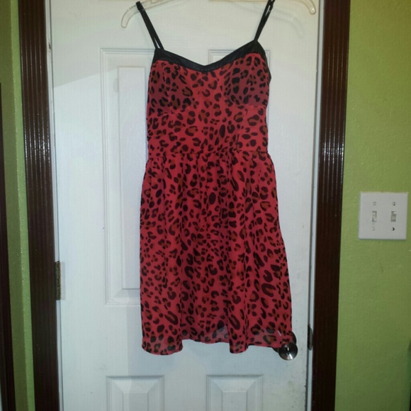 Red Leopard Dess