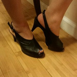 👠👠👠👠Black Peep Toe Heels