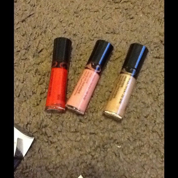 Lip gloss bundle for @katie_webb