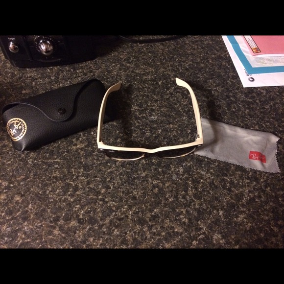 Ray Bans - Picture 2 of 4