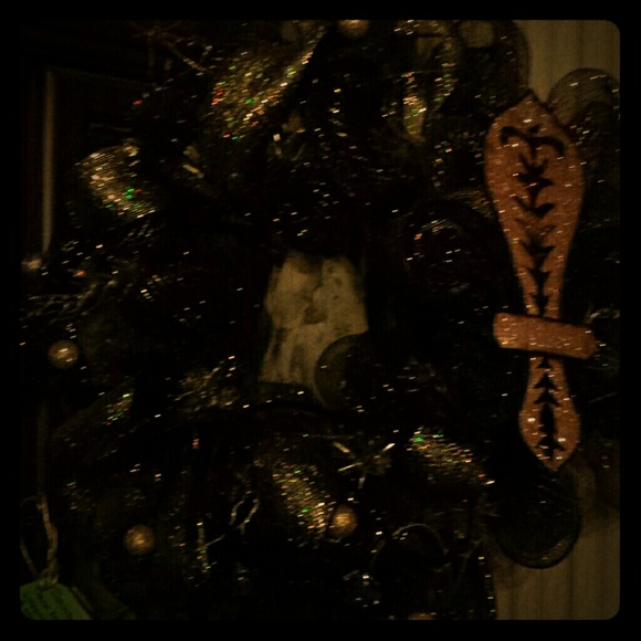 SAINTS DECO MESH WREATH