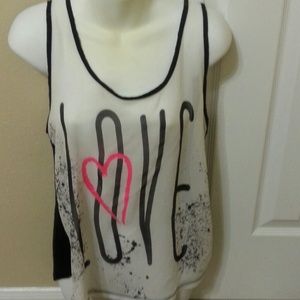 Black/white love shirt