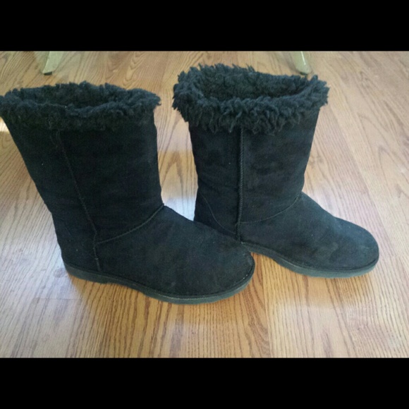 Black Mid-calf Boots