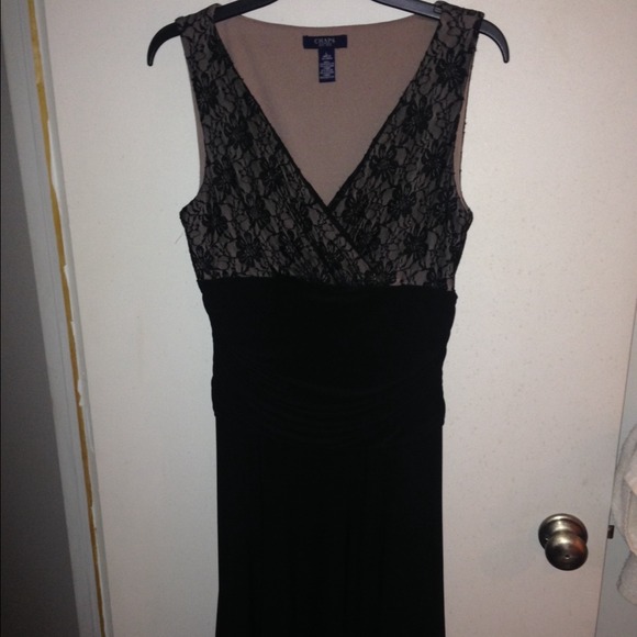 Black and nude dress w/lace