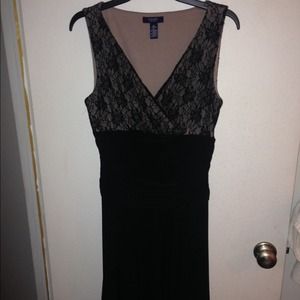 Black and nude dress w/lace