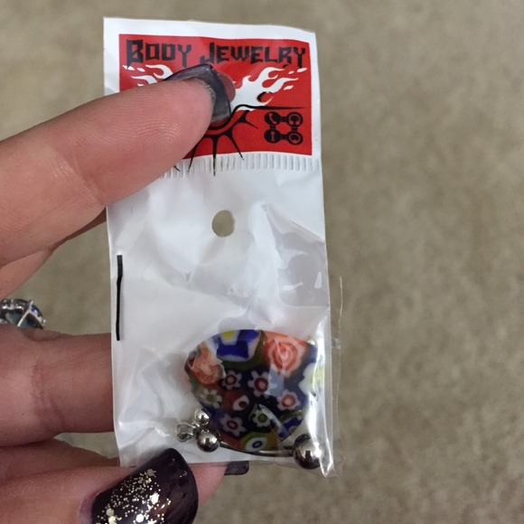 Belly button ring - Picture 1 of 1