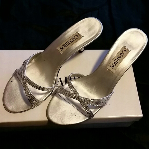 8 1/2 Caparro heels