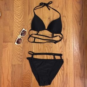 Black bikini ☀️hold